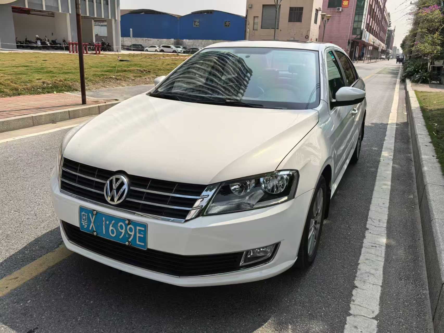 2016 Volkswagen           Lavida