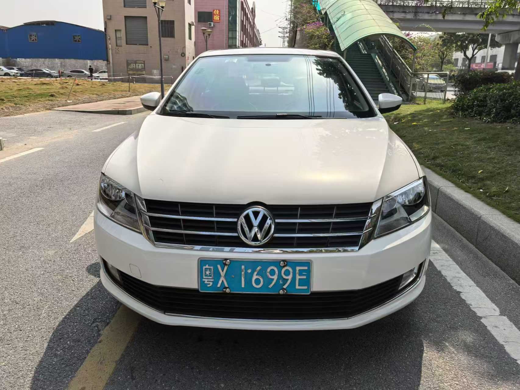 2016 Volkswagen           Lavida