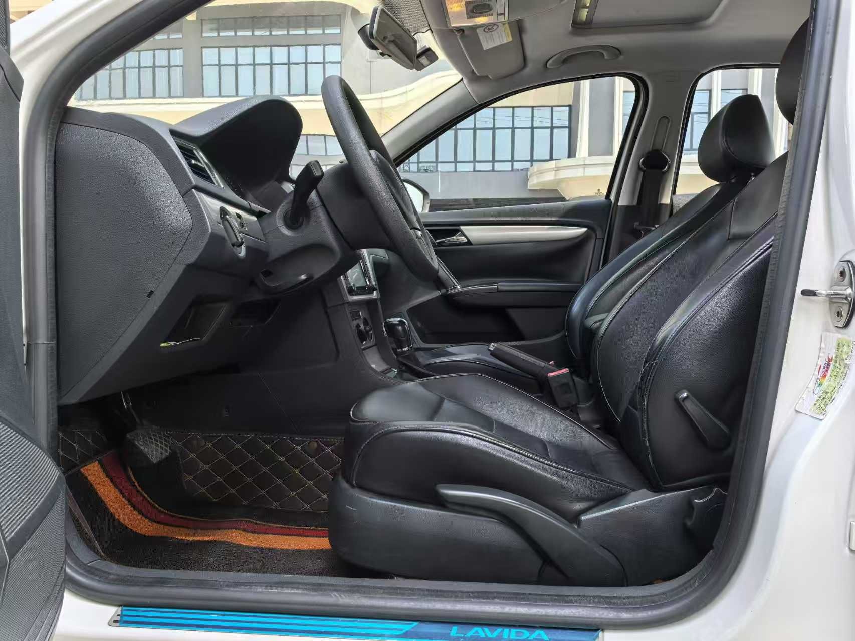 2016 Volkswagen           Lavida