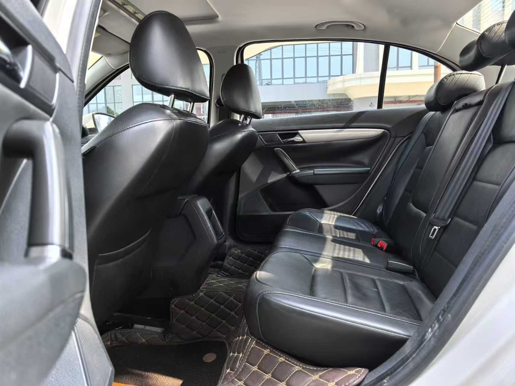 2016 Volkswagen           Lavida