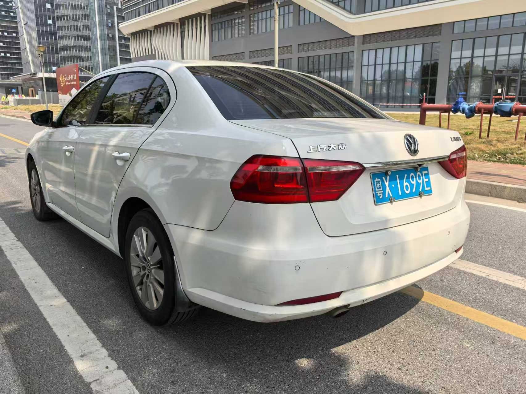 2016 Volkswagen           Lavida