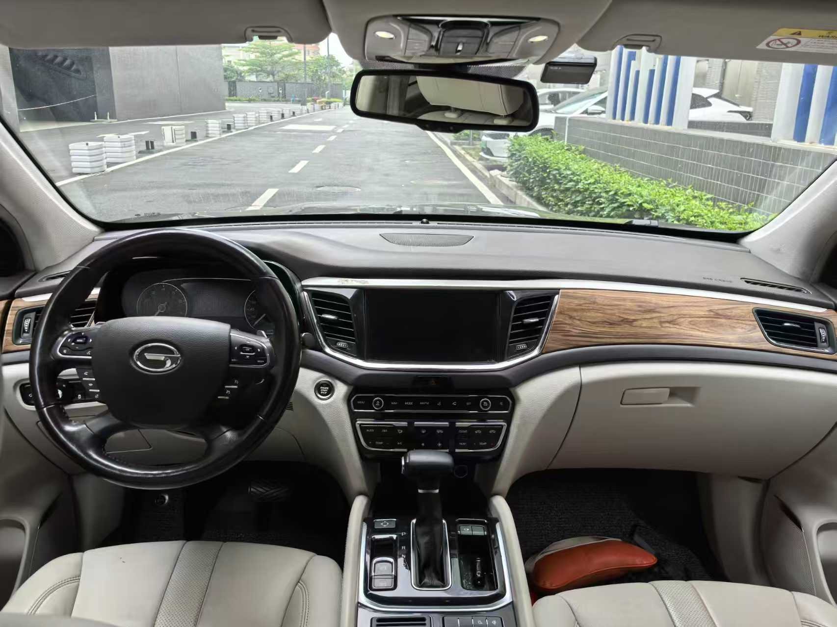 2017 GAC Trumpchi GS8