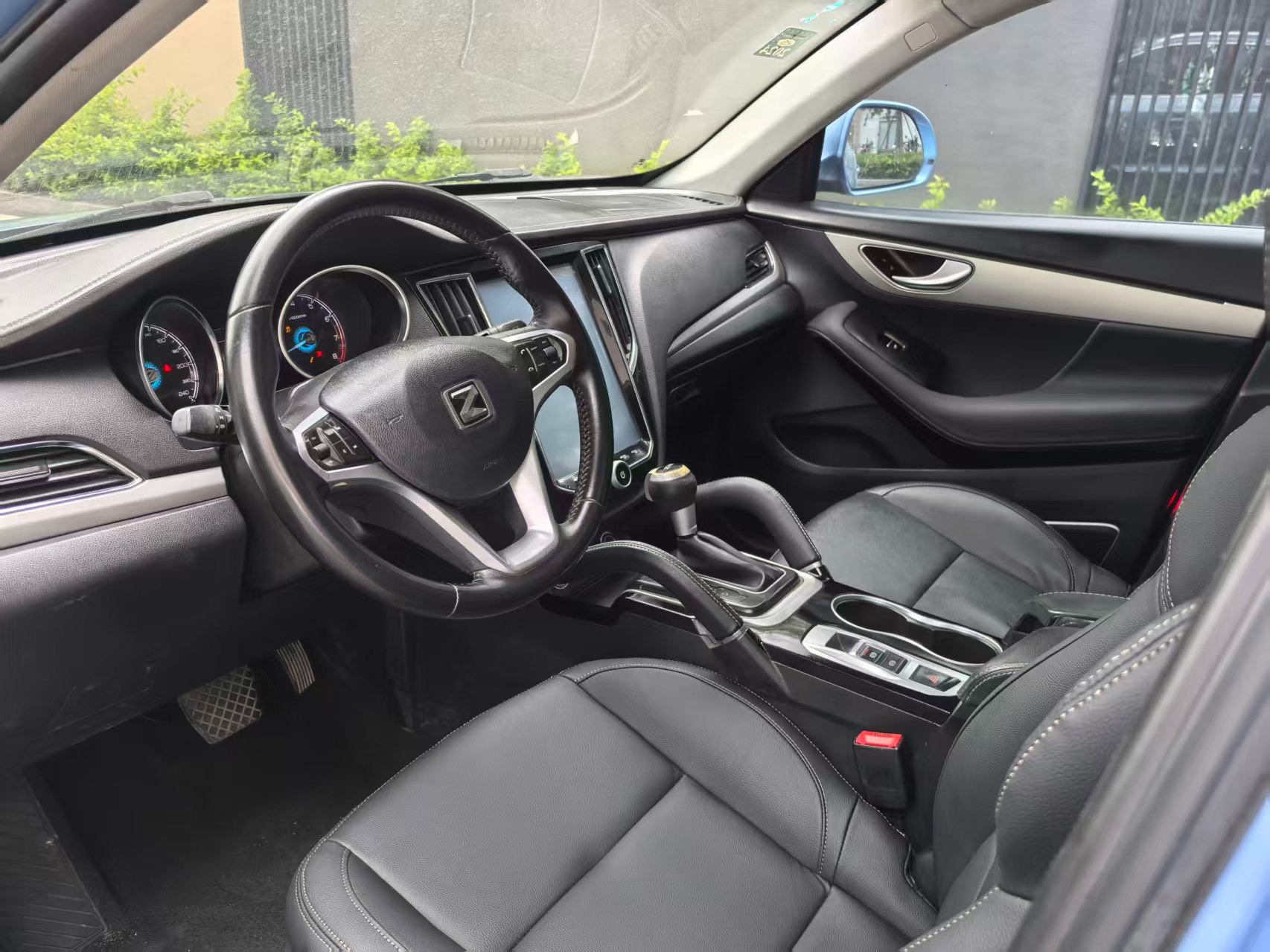 2016  Zotye     SR7