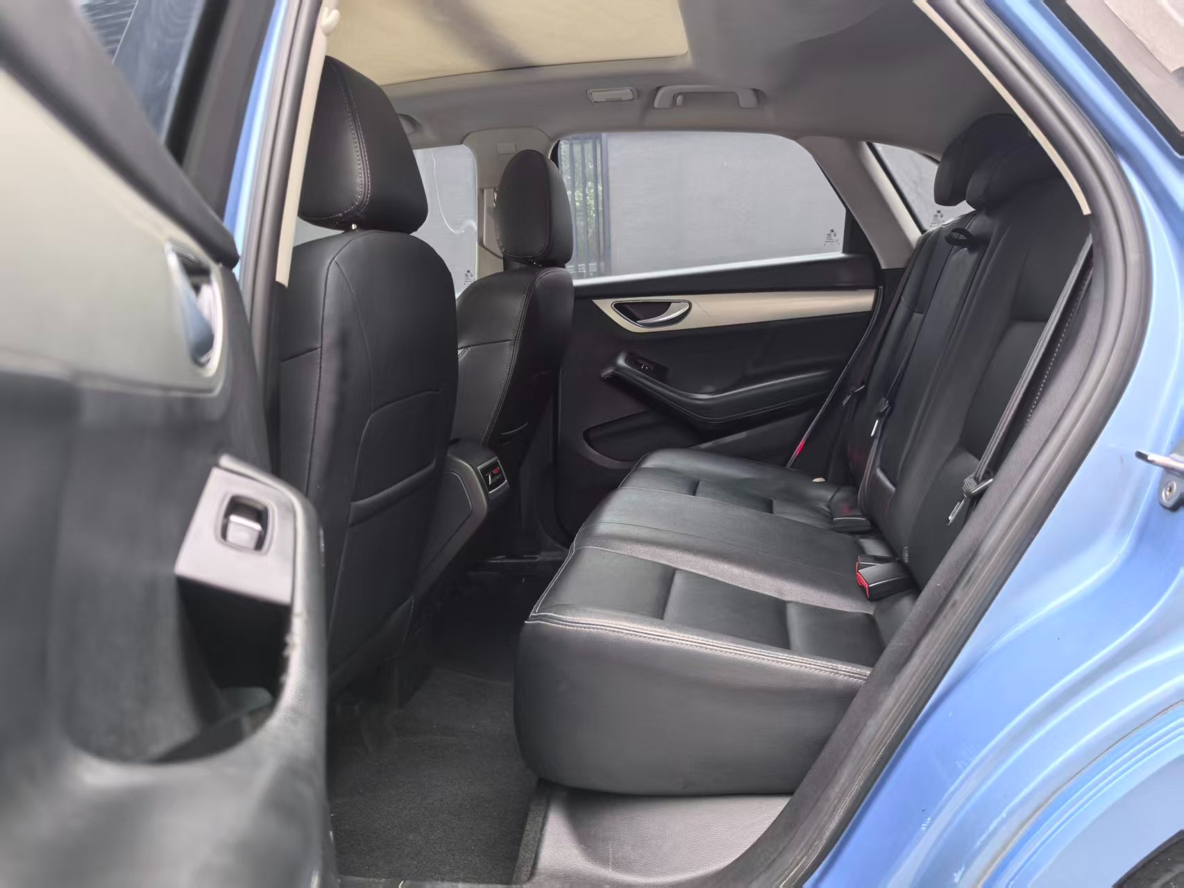 2016  Zotye     SR7