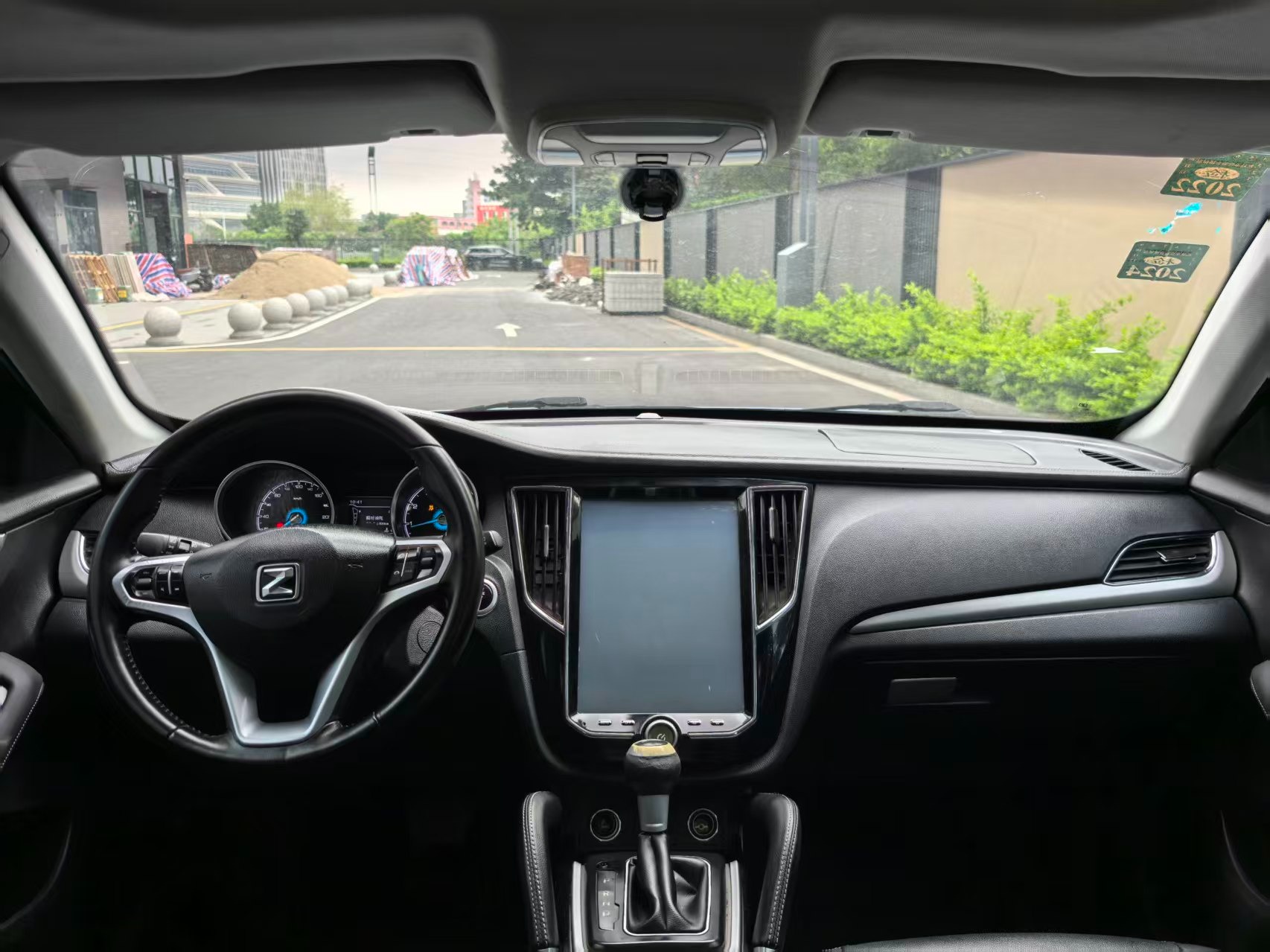 2016  Zotye     SR7