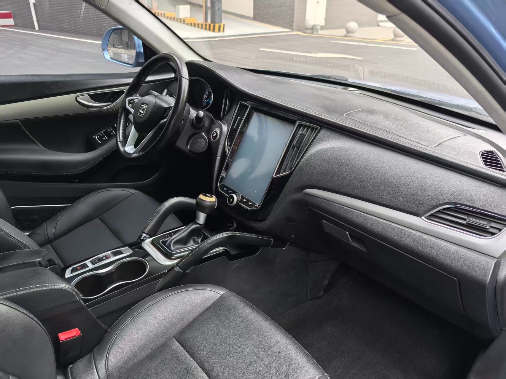 2016  Zotye     SR7