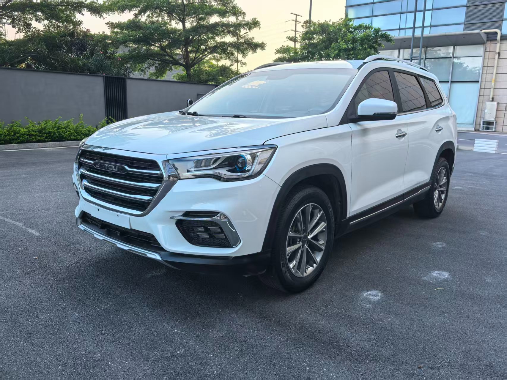 2019 JETOUR x90