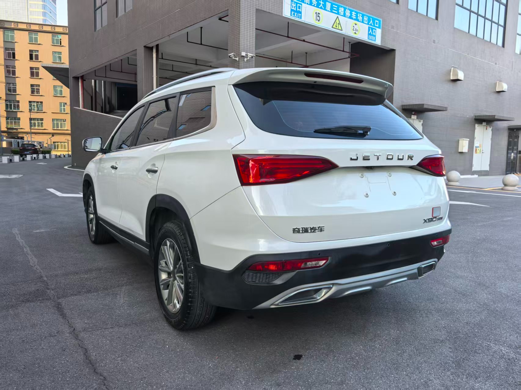 2019 JETOUR x90