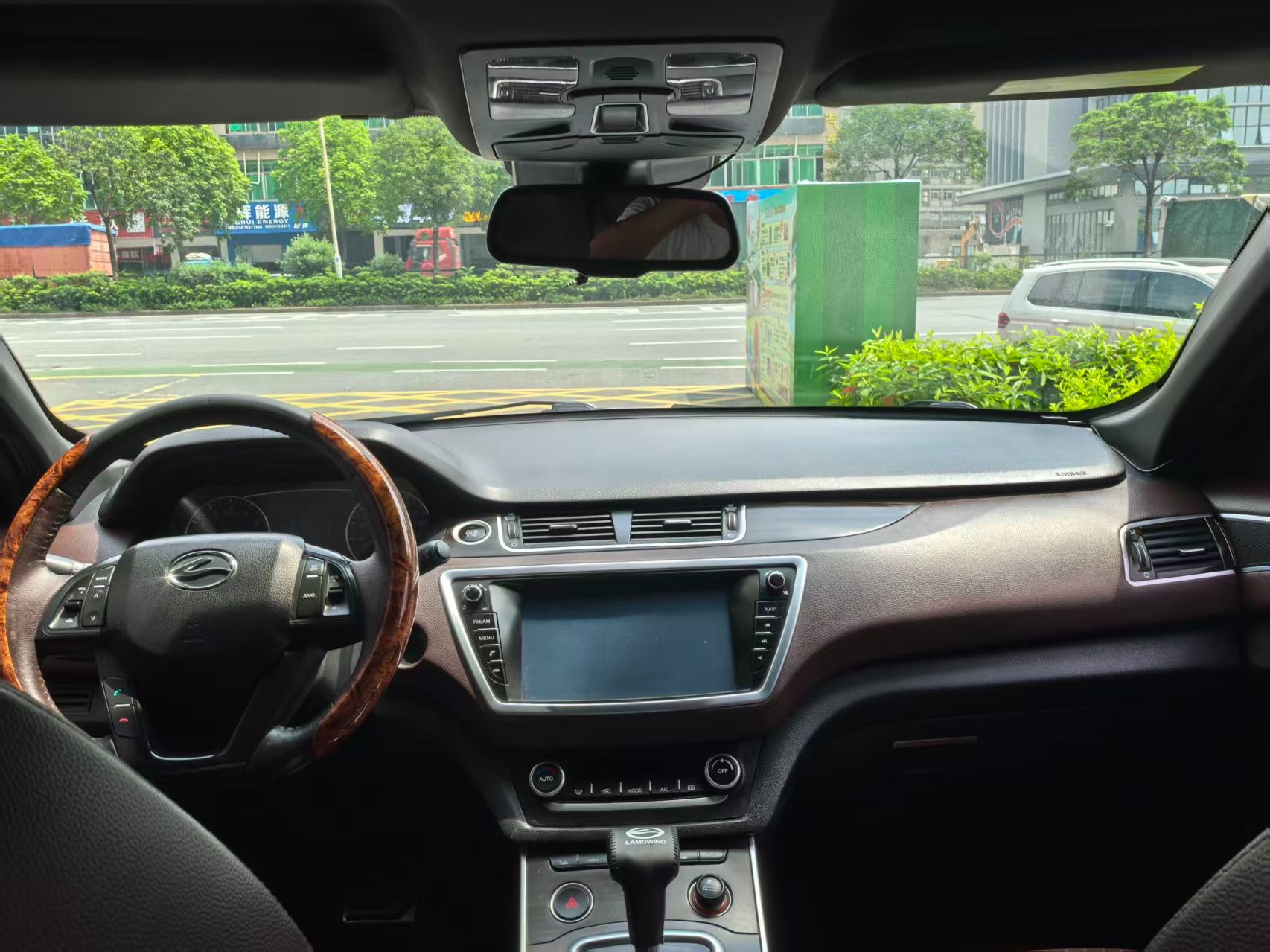 2017 Landwind X7