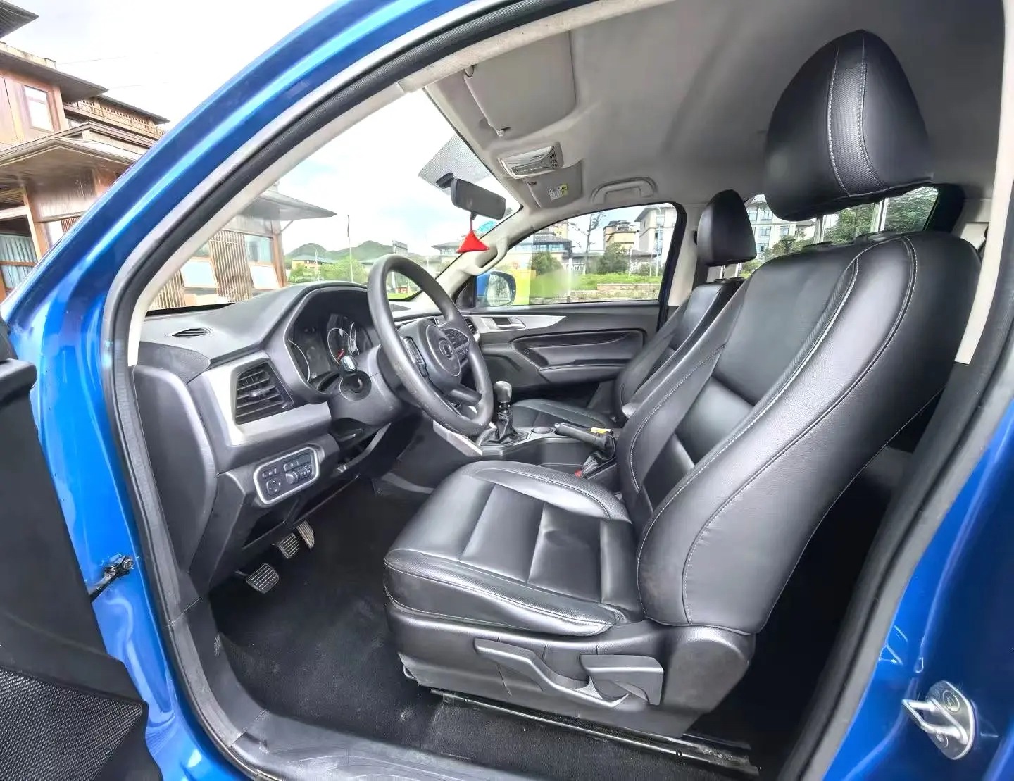 2021 POER pickup truck