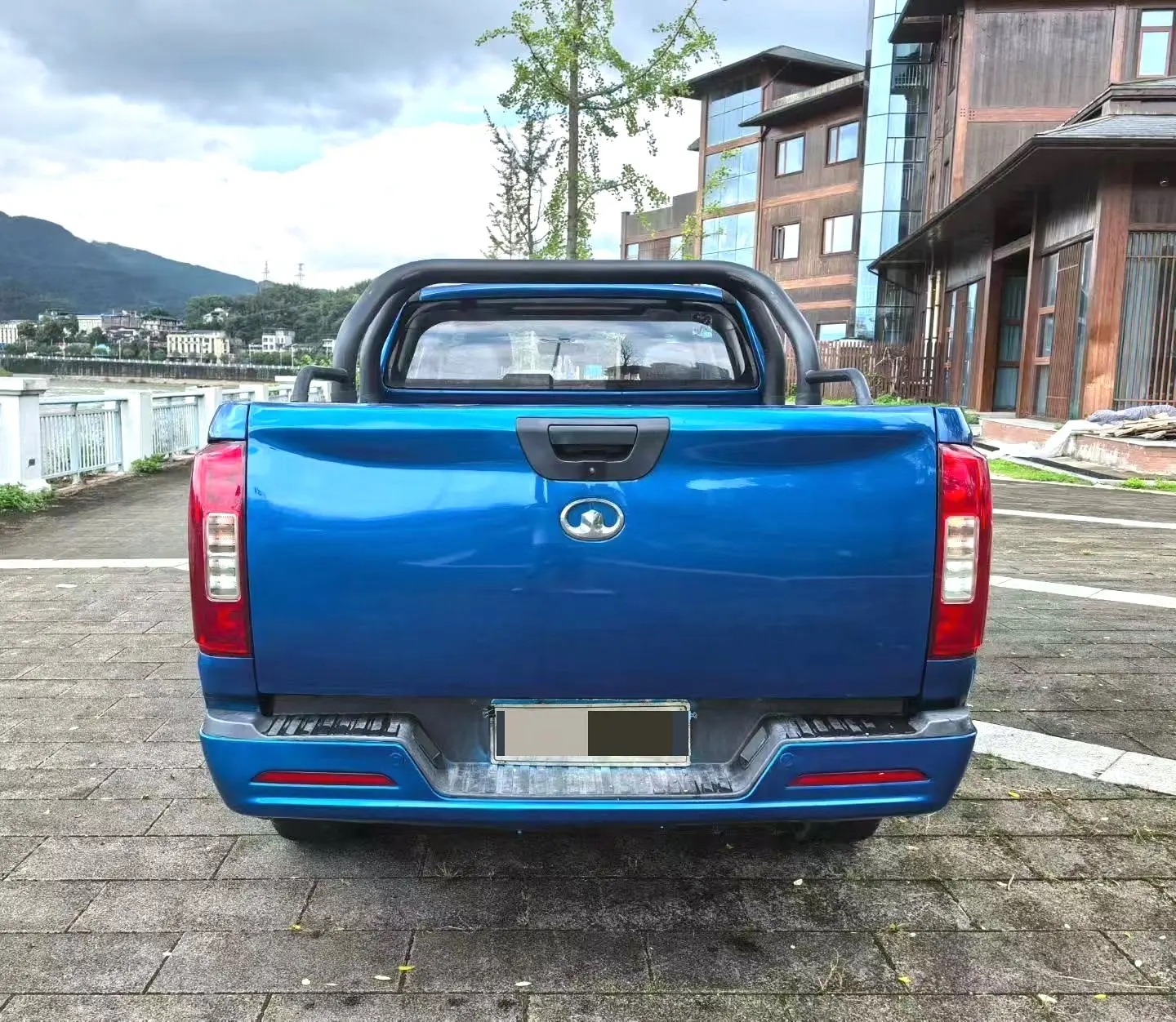 2021 POER pickup truck