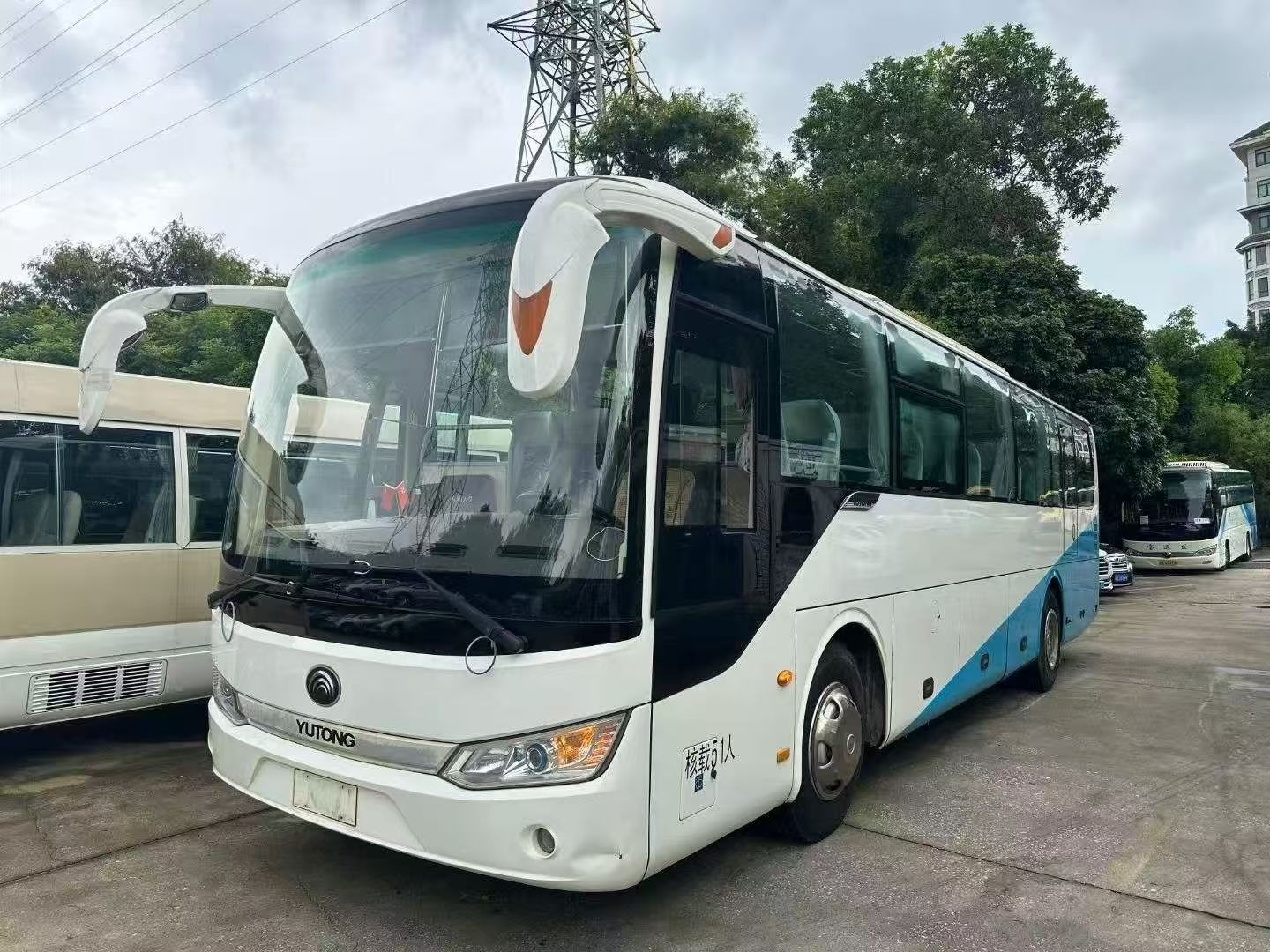 2016 YuTong bus