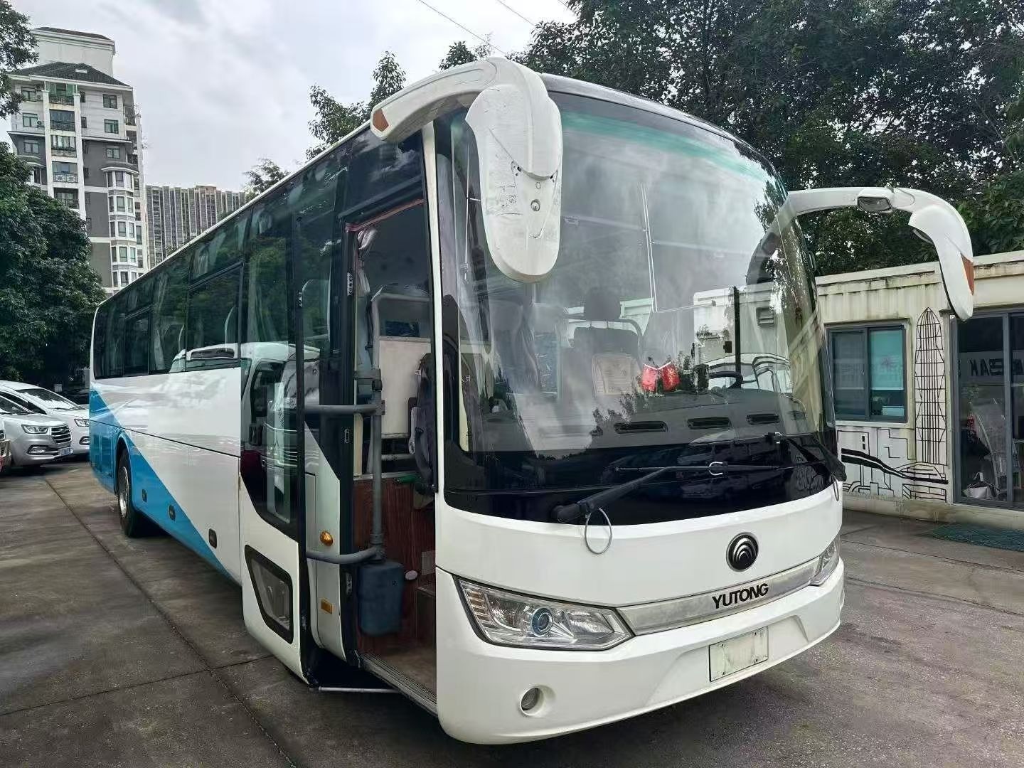 2016 YuTong bus