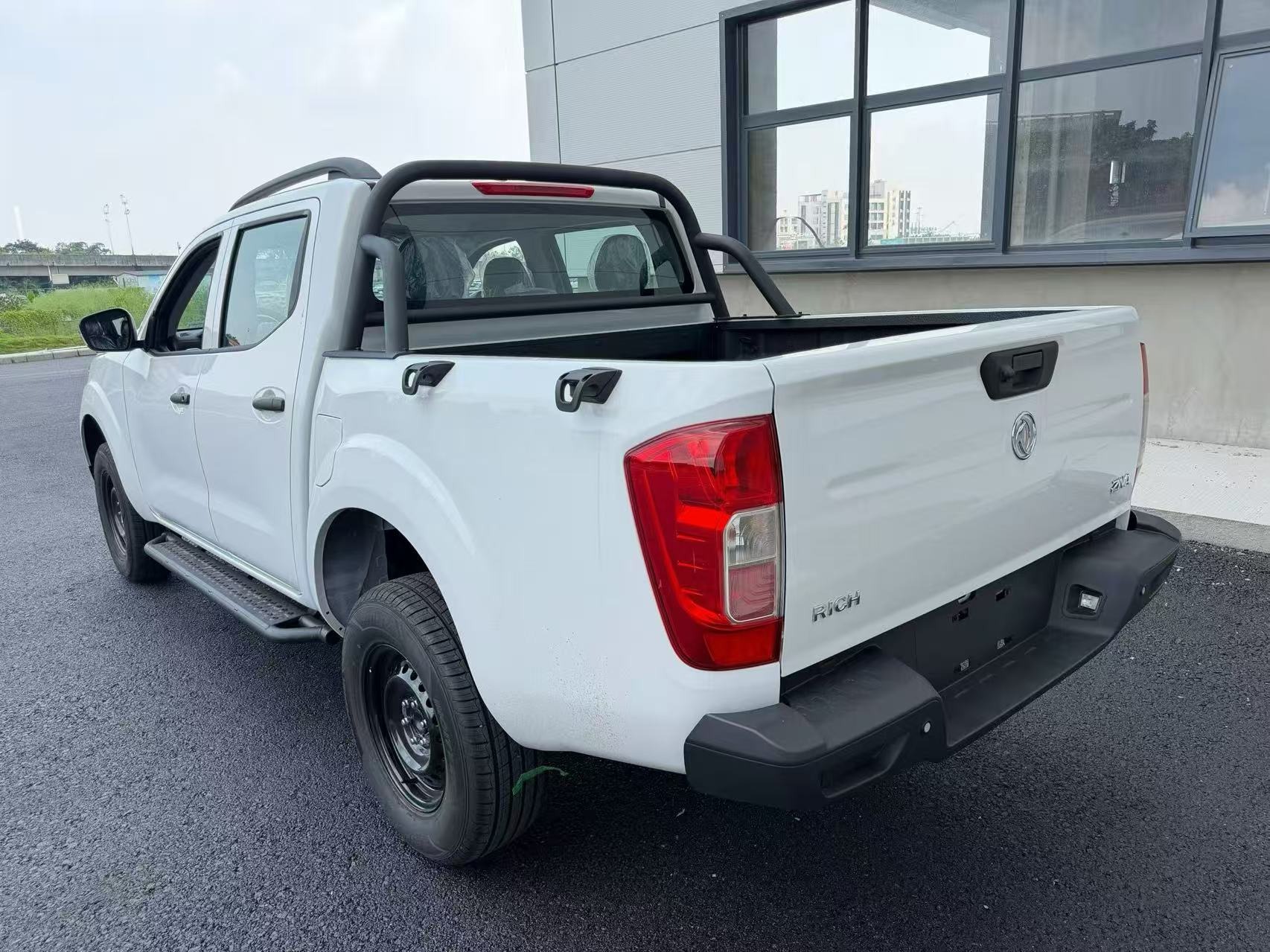 2026 ZNA Double Cab 4-door pickup
