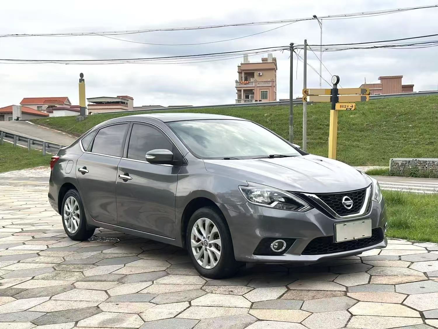 2016 NISSAN Sylphy
