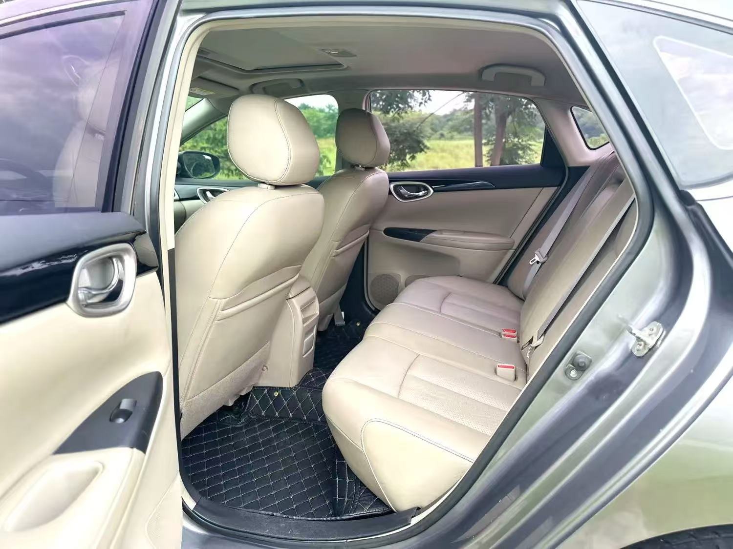2016 NISSAN Sylphy