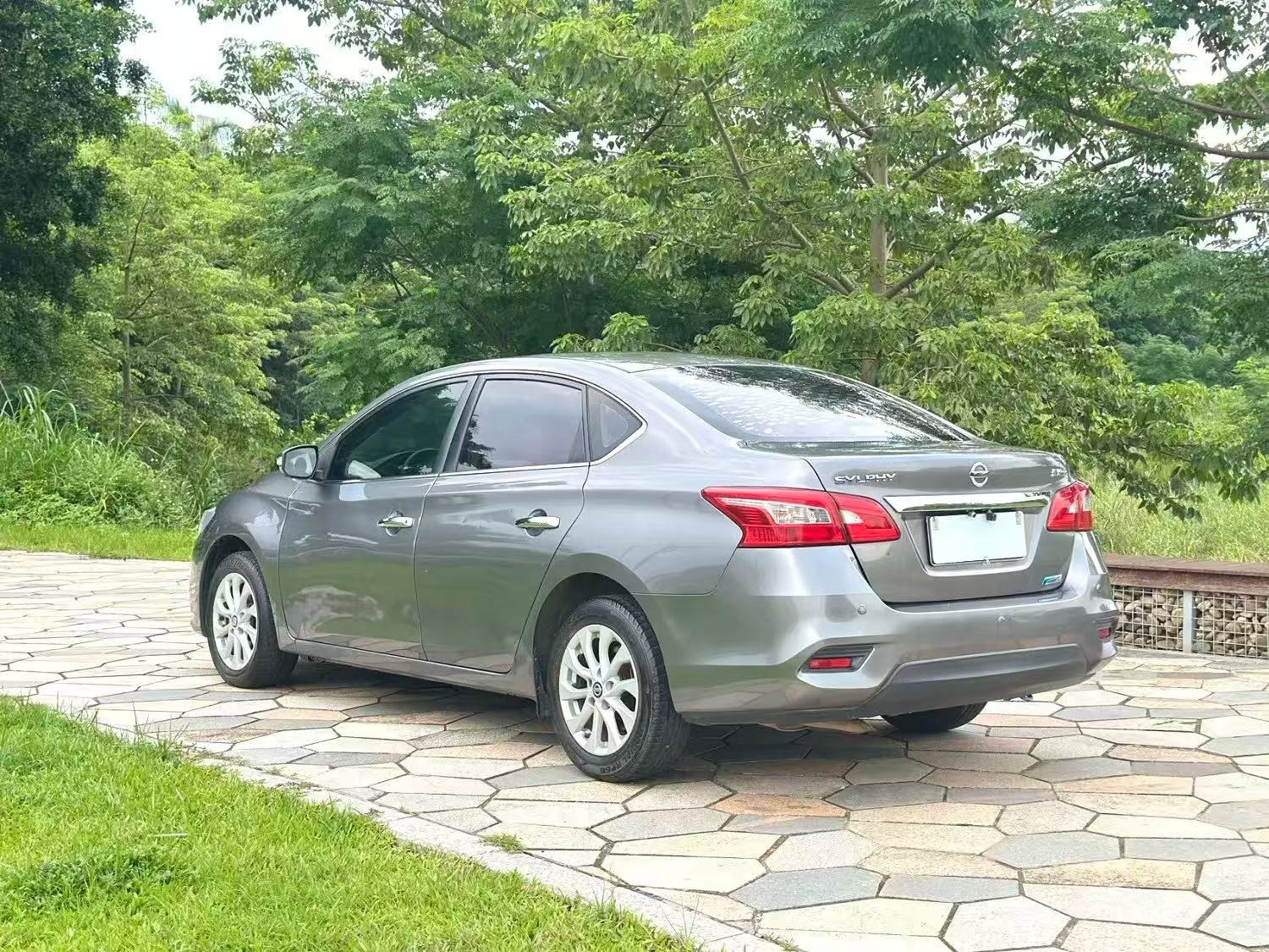 2016 NISSAN Sylphy